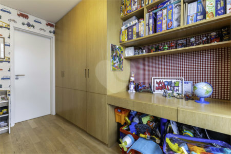 Apartamento à venda com 3 suítes em Jardim das Bandeiras, São Paulo, SP