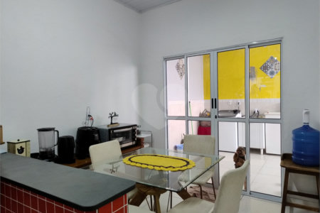 Casa à venda com 3 quartos, sendo 1 suíte,  em Vila Rei, Mogi das Cruzes, SP
