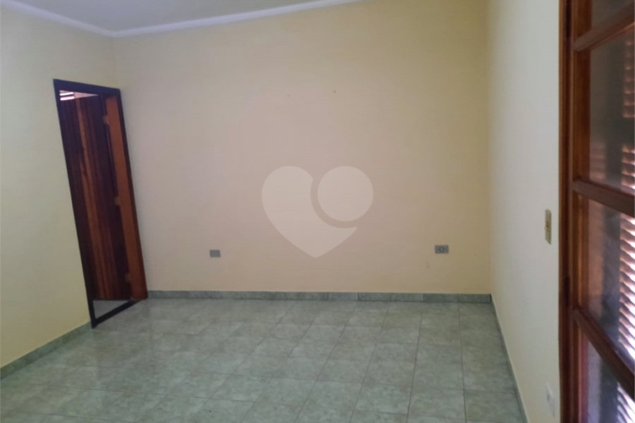 Sobrado à venda com 3 quartos, sendo 1 suíte, em Portal da Primavera, Cotia, SP