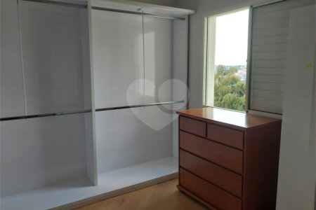 Apartamento à venda com 3 quartos, sendo 2 suítes,  em Cidade São Francisco, São Paulo, SP