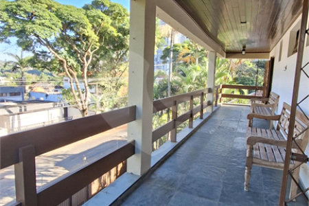 Casa à venda com 5 quartos, sendo 4 suítes, em Butantã, São Paulo, SP