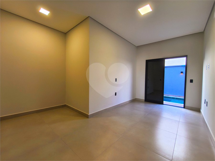 Casa à venda com 3 quartos, sendo 1 suíte, no condomínio Horto Florestal Villagio, Sorocaba - SP