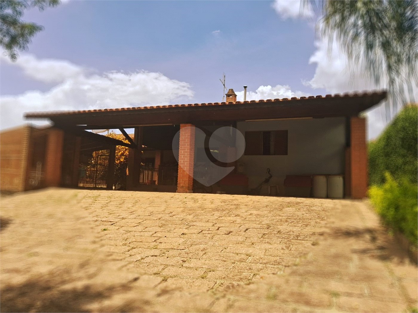 Casa à venda com 3 quartos, sendo 1 suíte, no condomínio Acmti - Colinas do Mosteiro, Terras de Itaici e Recanto dos Pássaros, Indaiatuba - SP