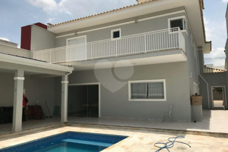 Casa à venda com 3 suítes no condomínio Aldeia da Mata, Votorantim - SP