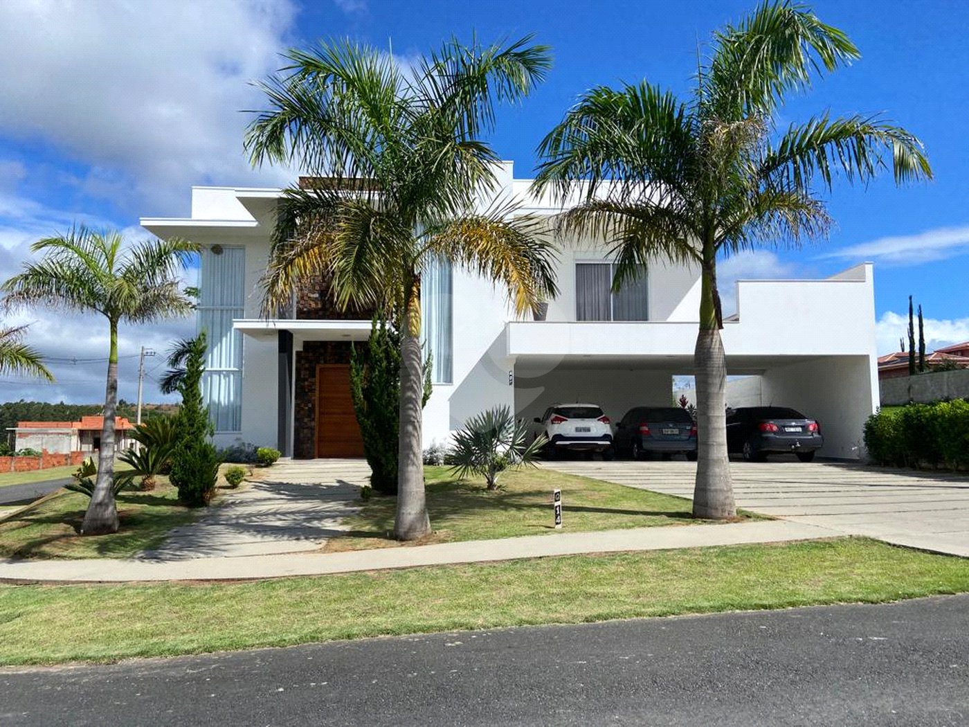 Casa à venda com 5 suítes no condomínio Residencial Fazenda Alta Vista, Salto de Pirapora - SP