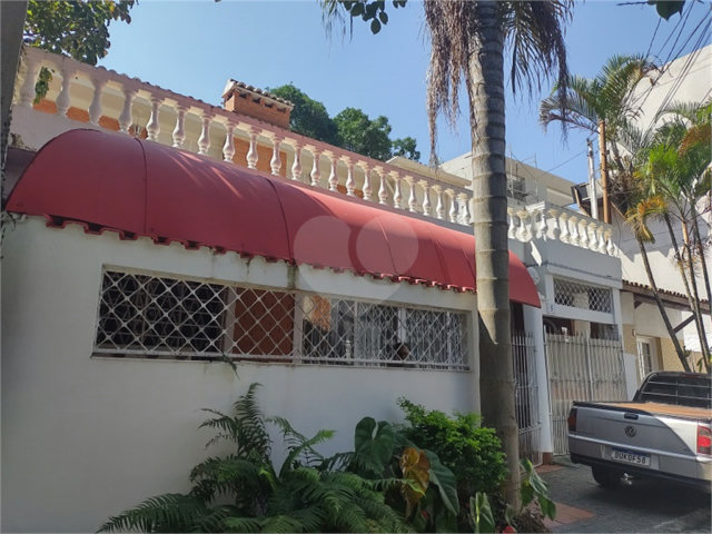 Casa de Vila à venda com 5 quartos, sendo 1 suíte,  em Alto da Boa Vista, São Paulo, SP
