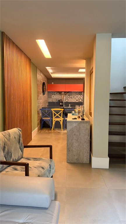 Casa à venda com 3 quartos, sendo 1 suíte, em Ferradurinha, Armação dos Búzios, RJ