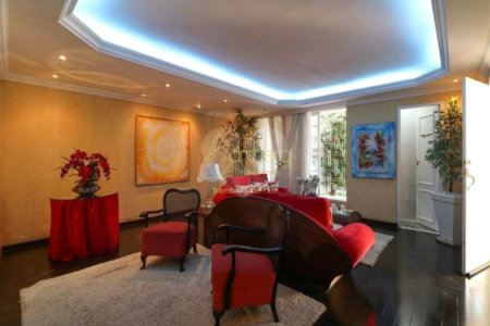 Casa à venda com 4 quartos, sendo 2 suítes, em Jardim Trussardi, São Paulo, SP