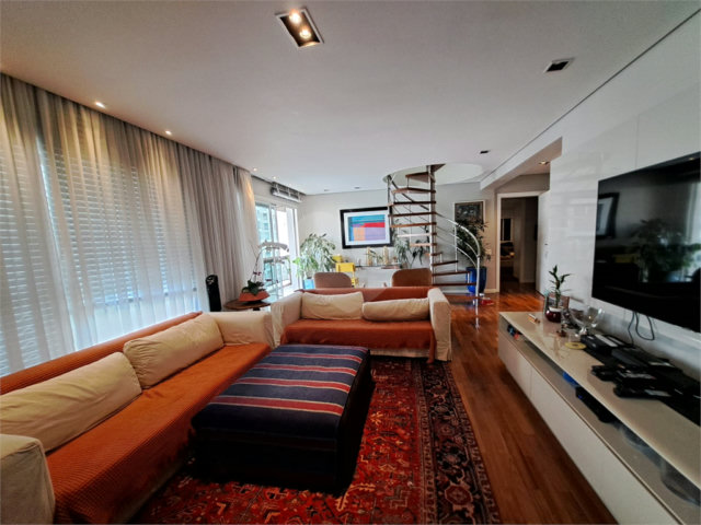 Apartamento à venda com 3 suítes em Campo Belo, São Paulo, SP