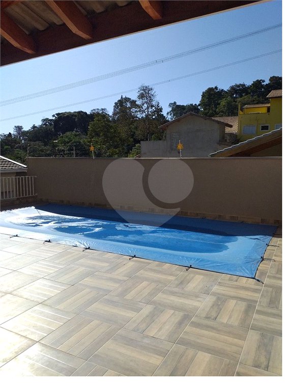 Casa à venda com 3 quartos, sendo 1 suíte, no condomínio Mirante da Mantiqueira, Mairiporã - SP