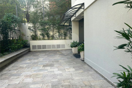 Apartamento à venda com 4 quartos, sendo 2 suítes, em Pinheiros, São Paulo, SP