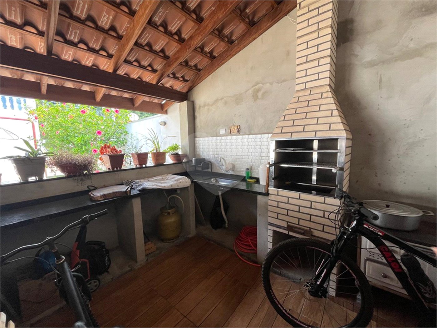 Casa à venda com 4 quartos, sendo 2 suítes, em Chapada Grande, Itapetininga, SP
