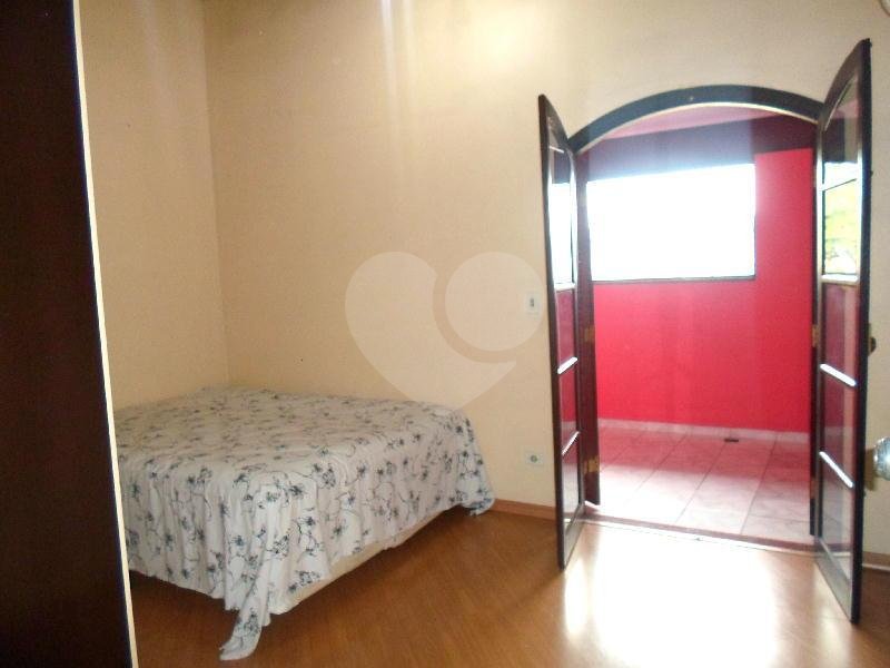 Sobrado à venda com 3 suítes em Vila Galvão, Guarulhos, SP