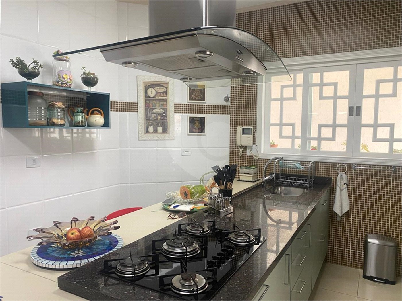 Casa à venda com 3 suítes em Vila Carrão, São Paulo, SP