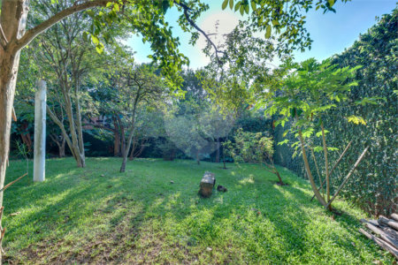 Terreno à venda em Jardim Petropolis, São Paulo, SP