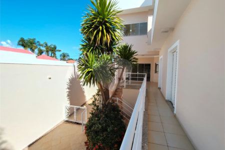 Casa à venda com 5 quartos, sendo 1 suíte,  em Jardim Colombo, Itapetininga, SP