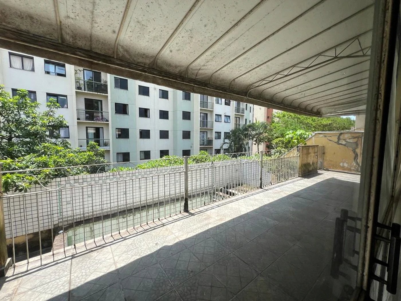 Casa à venda com 4 quartos, sendo 1 suíte, em Jardim das Vertentes, São Paulo, SP