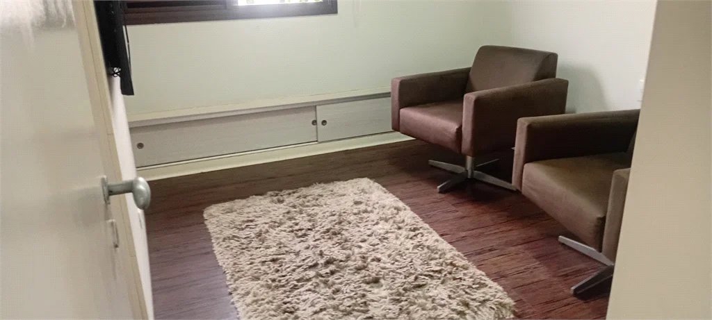 Apartamento à venda com 3 quartos, sendo 1 suíte,  em Vila Andrade, São Paulo, SP
