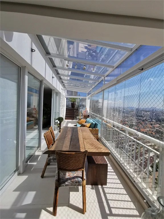 Apartamento à venda com 3 suítes em Jardim Monte Kemel, São Paulo, SP