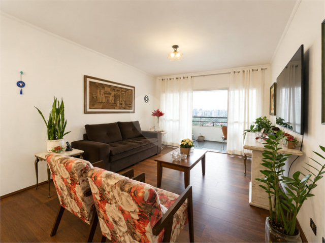 Apartamento à venda com 3 quartos, sendo 1 suíte,  em Alto da Boa Vista, São Paulo, SP