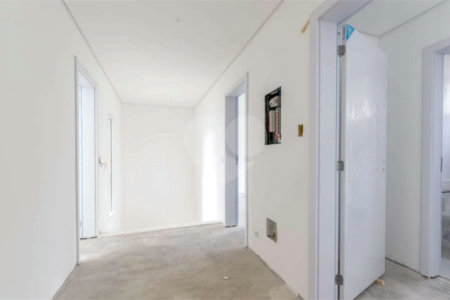 Casa à venda com 4 suítes no condomínio Venezia, São Paulo - SP