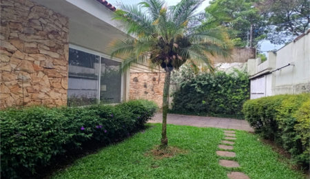 Casa Térrea à venda com 4 quartos, sendo 3 suítes,  em Jardim Morumbi, São Paulo, SP