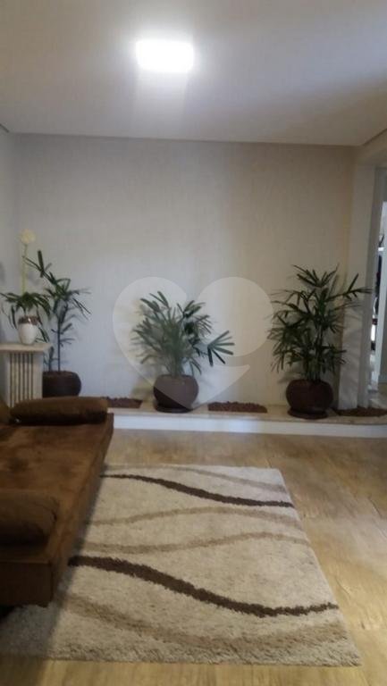 Sobrado à venda com 4 quartos, sendo 3 suítes, em Cambuci, São Paulo, SP