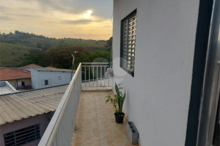 Sobrado à venda com 4 quartos em Capela, Vinhedo, SP