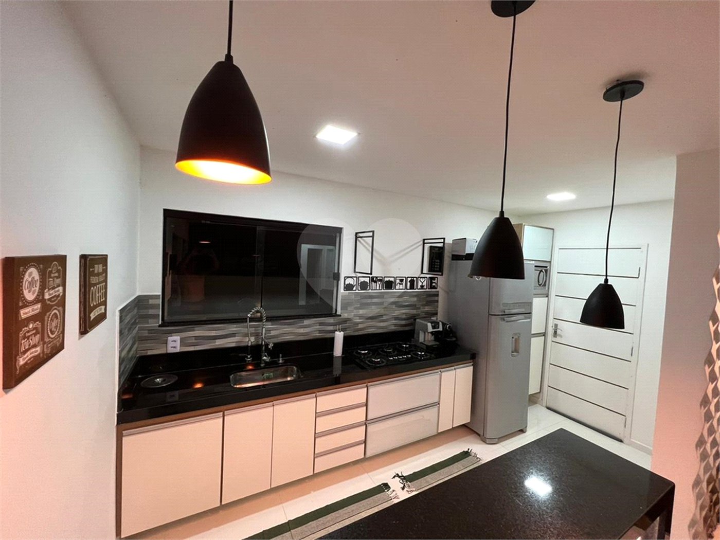 Casa à venda com 3 suítes em Caravelas, Armação dos Búzios, RJ
