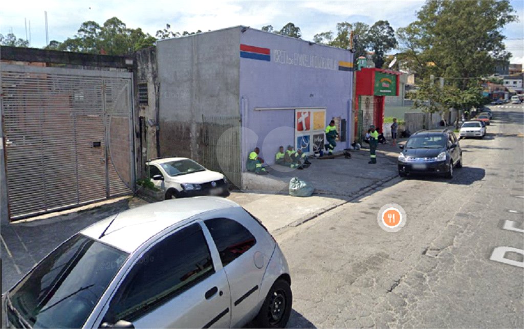 Sobrado à venda com 3 quartos, sendo 1 suíte, em Jaraguá, São Paulo, SP