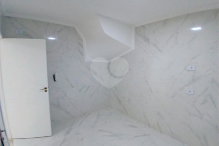 Casa à venda com 3 quartos, sendo 1 suíte, no condomínio Res Saint Honoré, São Paulo - SP