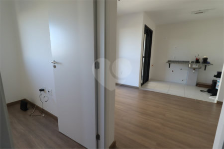 Apartamento à venda com 3 quartos, sendo 1 suíte, em Vila Anastácio, São Paulo, SP