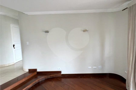 Apartamento à venda com 3 quartos, sendo 2 suítes,  em Vila Suzana, São Paulo, SP