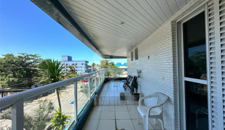 Apartamento à venda com 2 quartos, sendo 1 suíte,  no Centro, Bertioga, SP