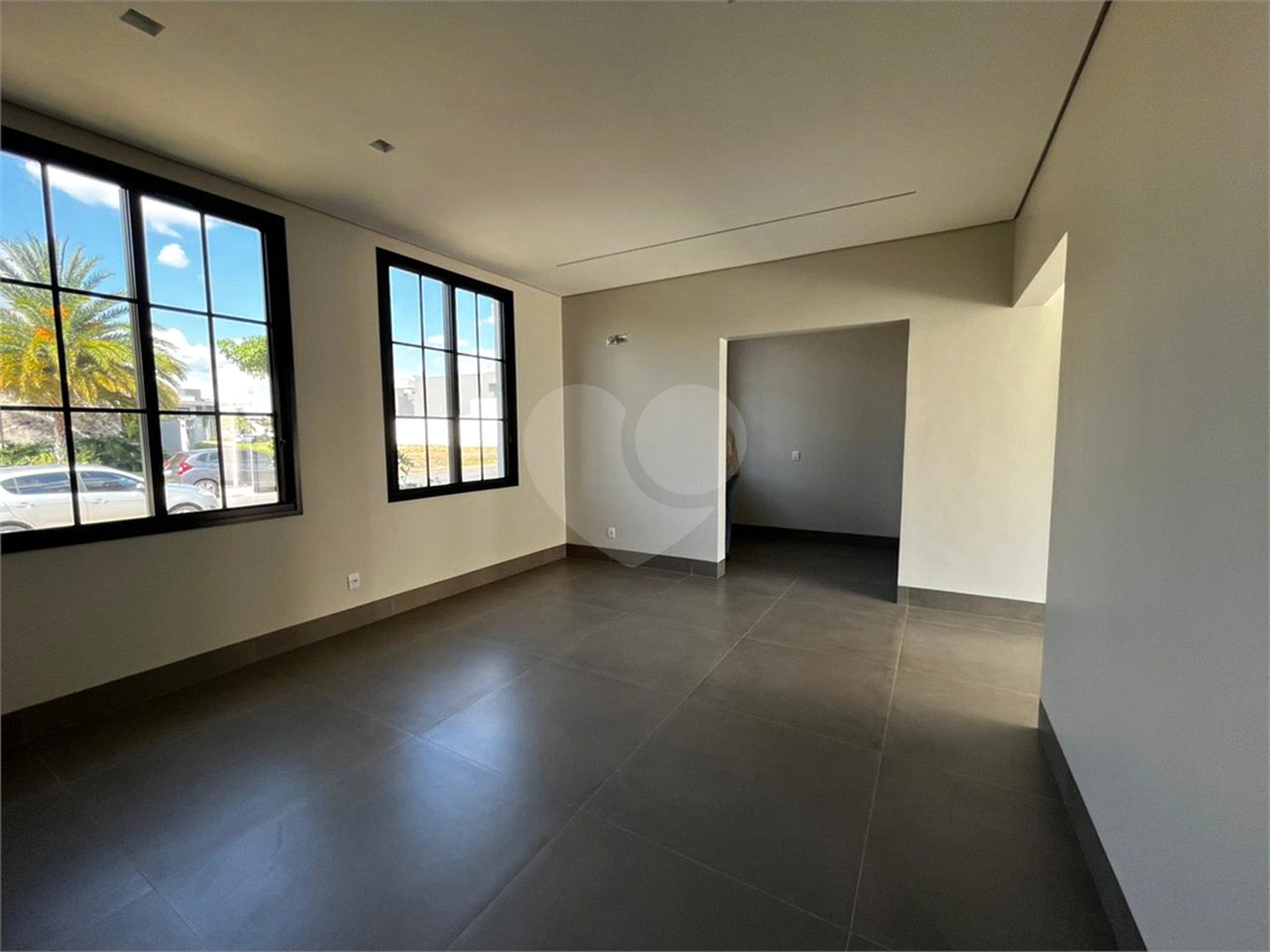 Casa à venda com 4 quartos, sendo 2 suítes,  no condomínio Florais Itália, Cuiabá - MT