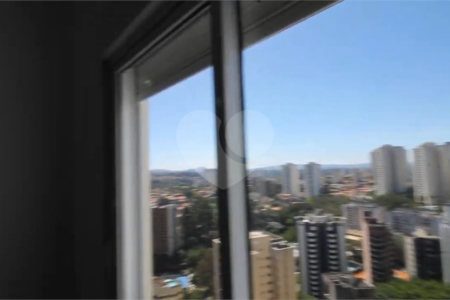 Apartamento à venda com 3 quartos, sendo 1 suíte, em Morumbi, São Paulo, SP