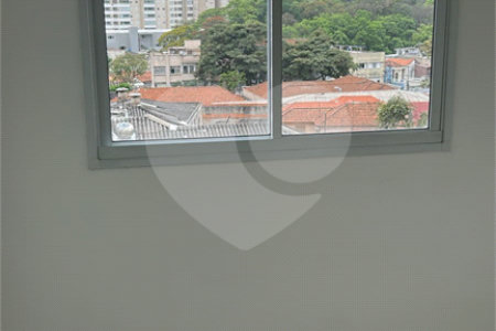 Apartamento com 40m², 2 quartos, para locação no Cambuci