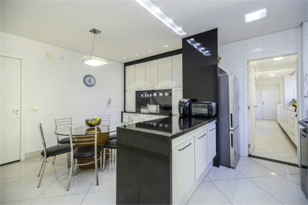 Apartamento á venda em Higienópolis com 212m² 3 dormitórios 1 suíte 2 vagas