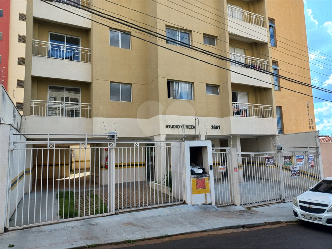 Apartamento no Condomínio Veneza