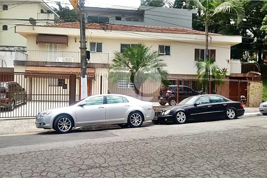 Sobrado à venda com 8 quartos, sendo 5 suítes, em Jardim França, São Paulo, SP