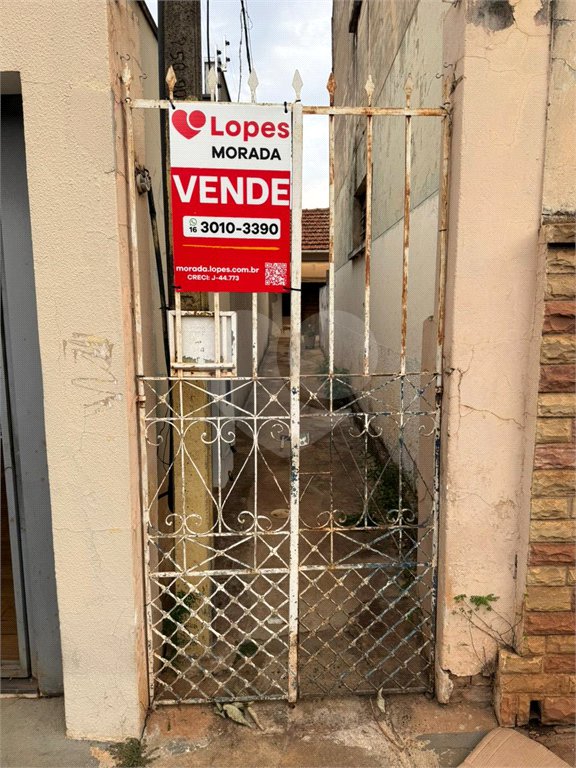 Casa à venda com 2 quartos no Centro, Araraquara, SP
