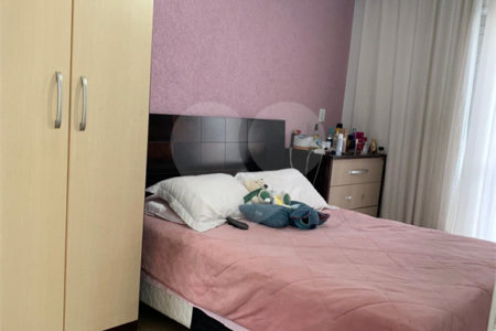 Casa à venda com 3 quartos, sendo 2 suítes,  no condomínio Residencial Jardins, São Bernardo do Campo - SP