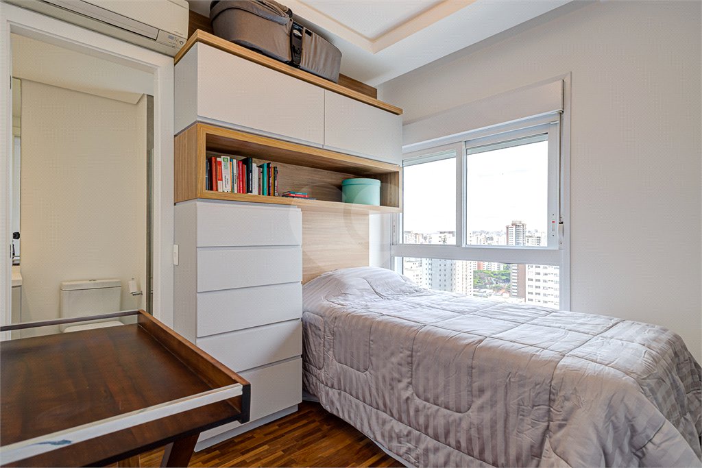 Apartamento à venda com 3 suítes em Campo Belo, São Paulo, SP