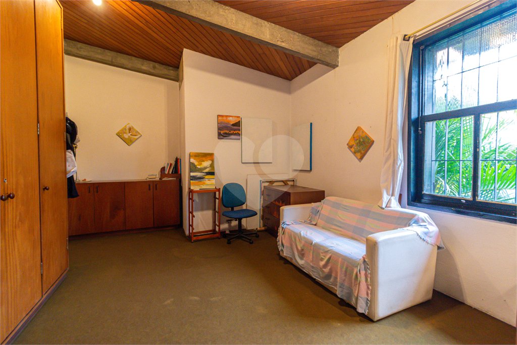 Casa à venda com 4 quartos, sendo 2 suítes, em Jardim Prudência, São Paulo, SP