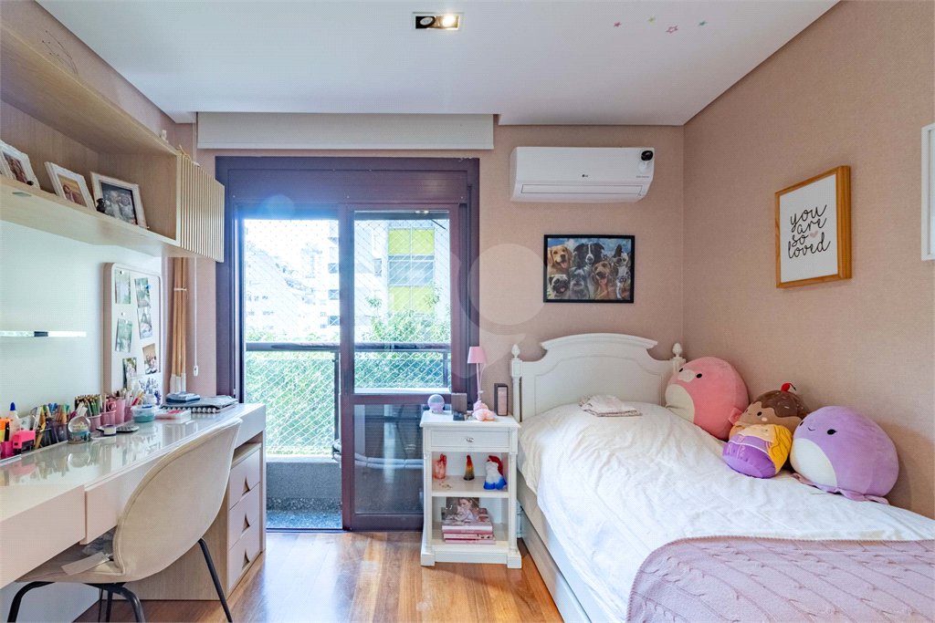 Apartamento à venda com 4 quartos, sendo 3 suítes, em Santa Cecília, São Paulo, SP