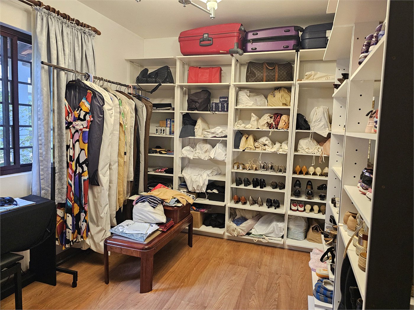 Sobrado à venda ou para alugar com 1 quarto, sendo 5 suítes, em Chácara Monte Alegre, São Paulo, SP