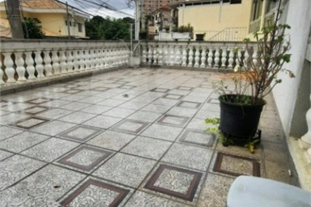 Sobrado à venda com 6 quartos, sendo 2 suítes, em Santana, São Paulo, SP