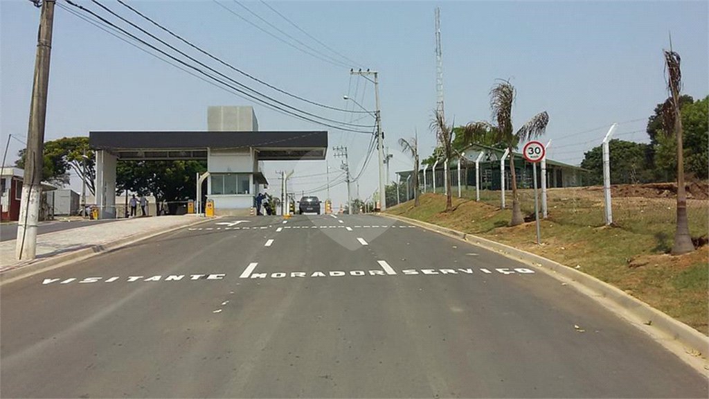 Casa à venda com 4 suítes no condomínio Jardins D'icaraí, Salto - SP