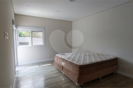 Casa à venda com 3 suítes no condomínio Figueira Garden, Atibaia - SP