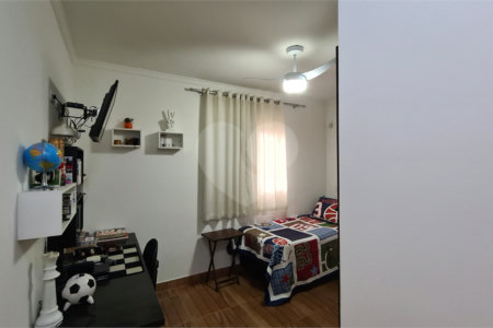 Sobrado à venda com 4 quartos, sendo 2 suítes, em Santa Teresinha, São Paulo, SP